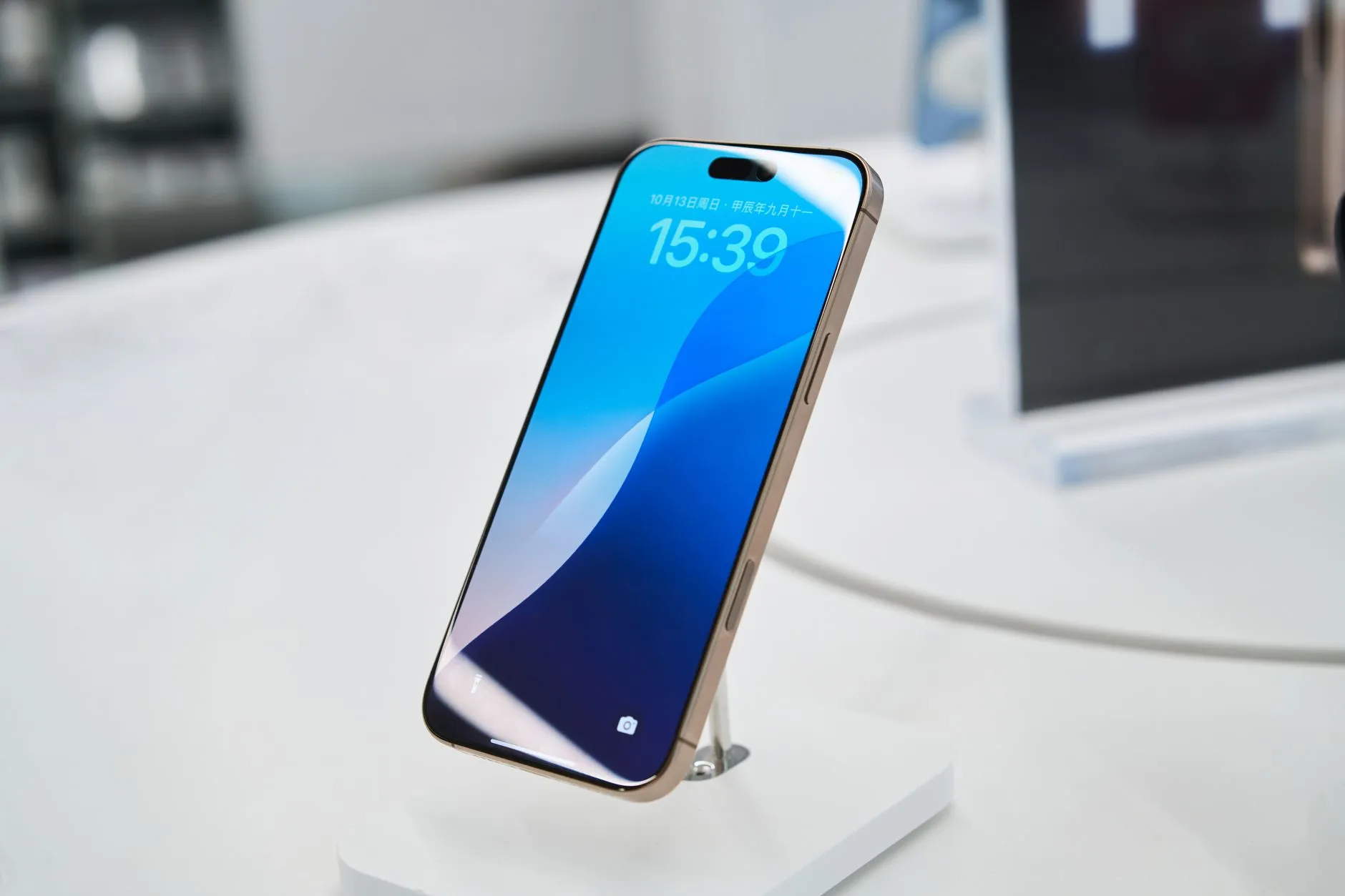 美术耗材与办公文具供应链质量管控的差异化策略分析